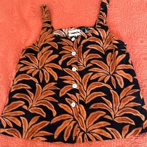 Sleeveless women’s top